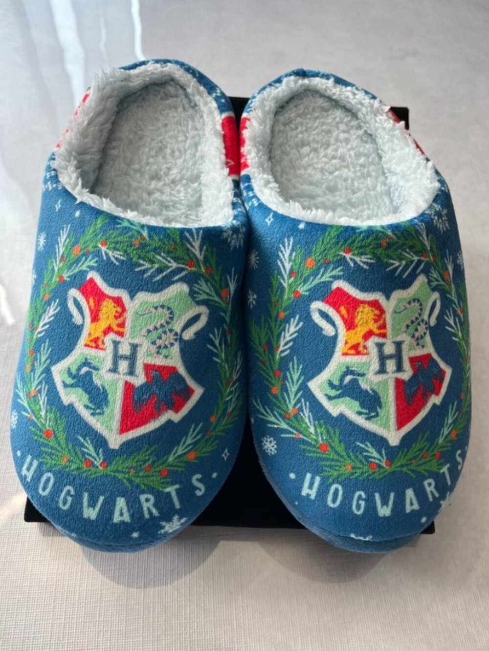 Harry Potter Hogwarts Slippers Plush Lined Blue Women’s XS 6 Cozy